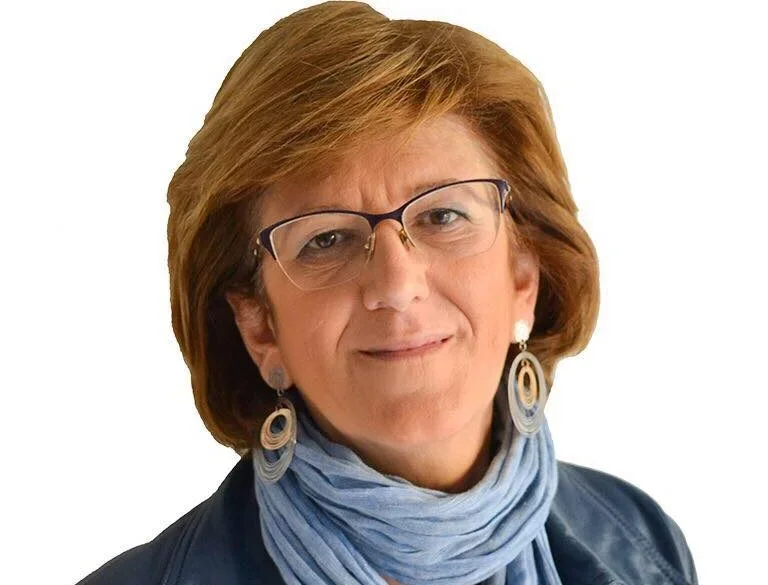 Si complimenta l’Onorevole E. Barbuto dalla Camera dei deputati.